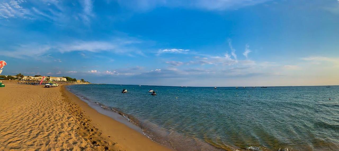 Aris Seaside Issos Beach 圣乔治斯 外观 照片